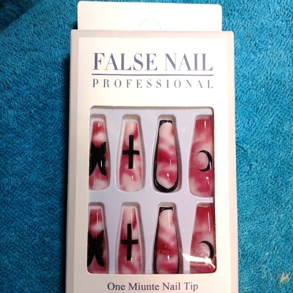 Red black Halloween 🎃 coffin shaped press on nails new 24 piece kit butterfly